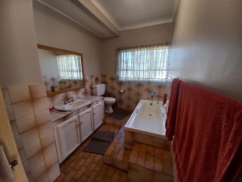 3 Bedroom Property for Sale in Vaalpark Free State